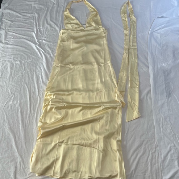 Peppermayo butter yellow satin halter open back scarf neck maxi dress Small NWT - Picture 2 of 16